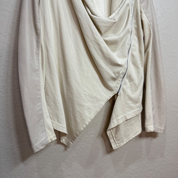 BLANKNYC Womens Sz M Asymmetrical Drape Lagenlook Jacket Cream Quiet Luxury - Picture 4 of 12